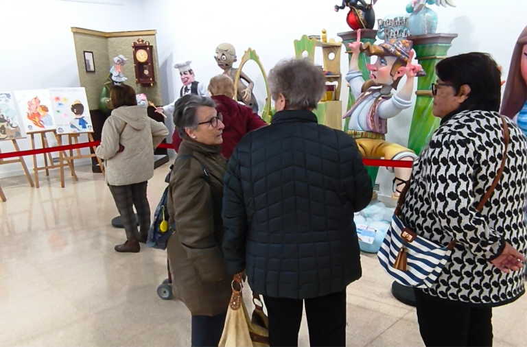 visita exposicion del ninot (8)